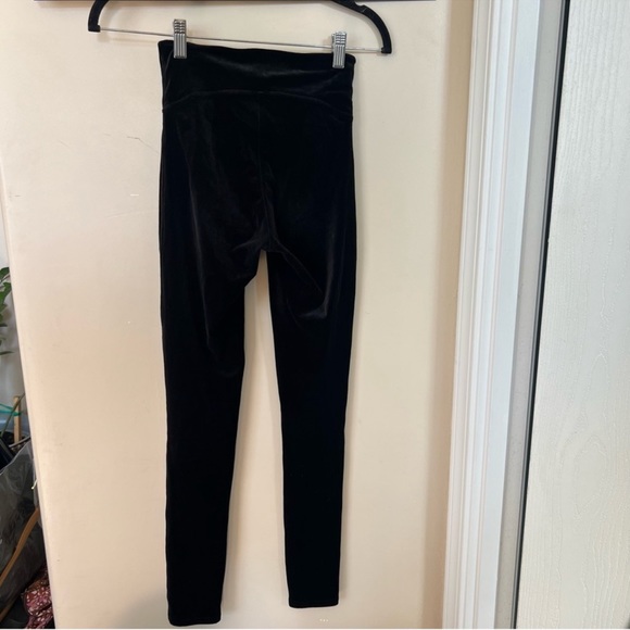 SPANX Velvet Leggings - Picture 5 of 7